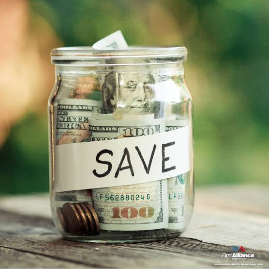 25 Quick Ways to Save $100 This Month on a Tight Budget