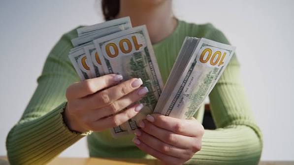 How to Sell Stuff Fast for Emergency Cash Without Getting Scammed